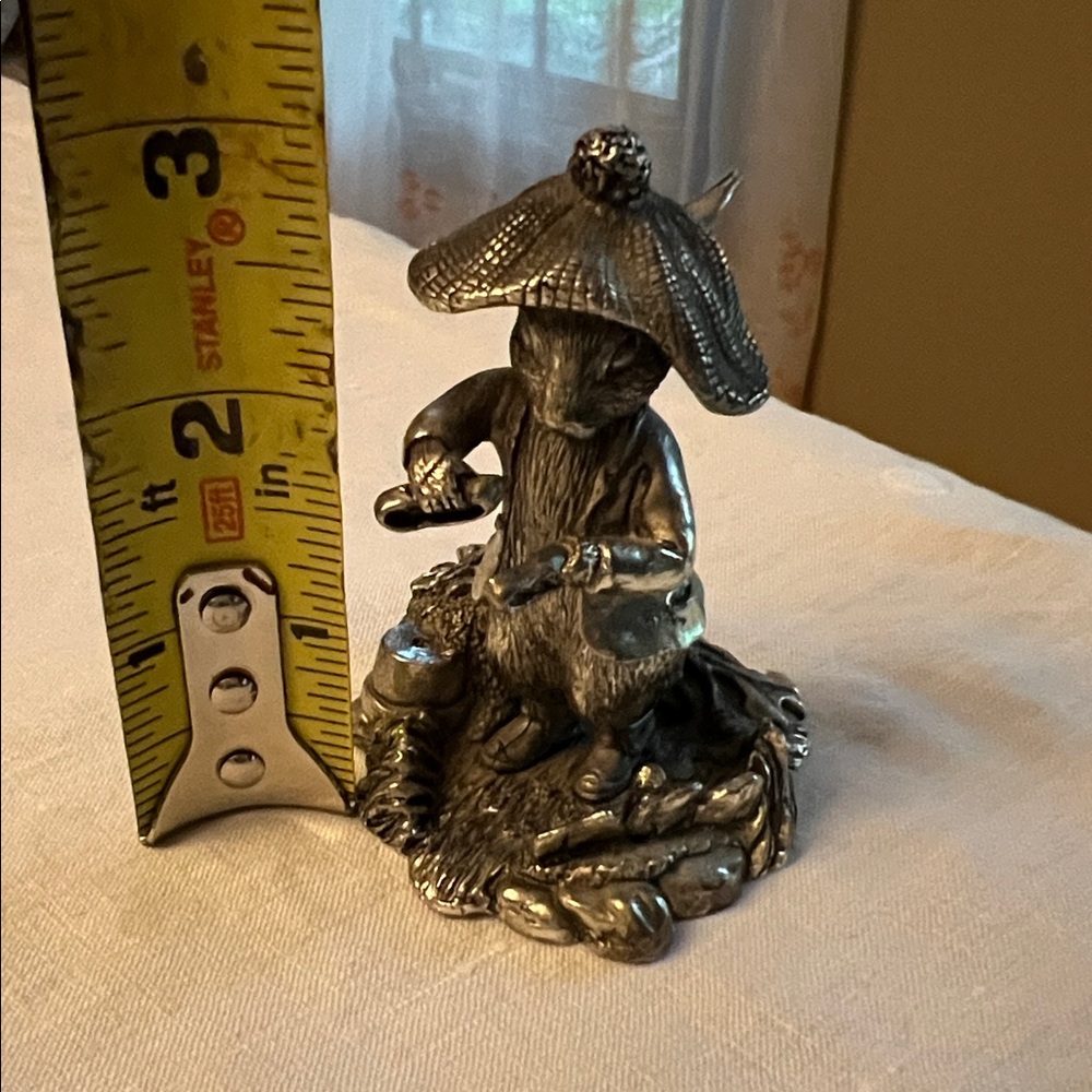 Godinger Silver Peter Rabbit Figurine. - Picture 9 of 9